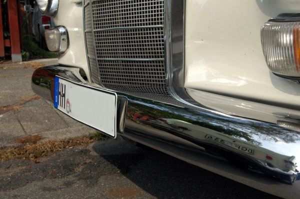 Mercedes W110 Heckflosse Stoßstangen